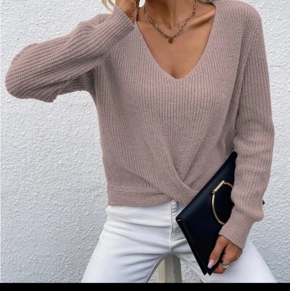 Solid Twist Front Pullover V-neck Sweater - Picture 4 of 4